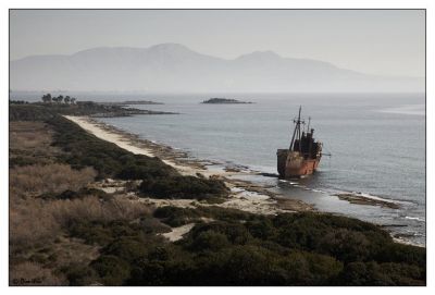 gythio_shipwreck_2006_1.jpg